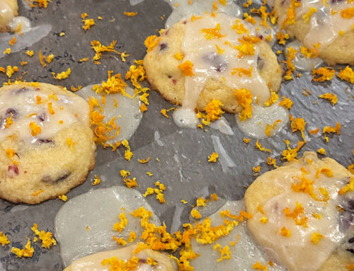 ORANGE AND CRANBERRY SHORTBREAD COOKIES